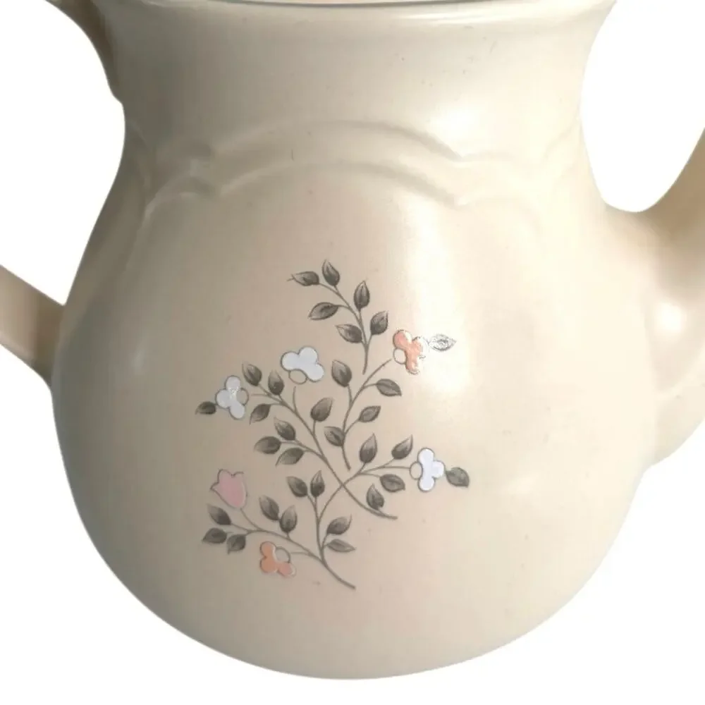 Vintage Pfaltzgraff beverage server 48 oz Remberence pattern with lid